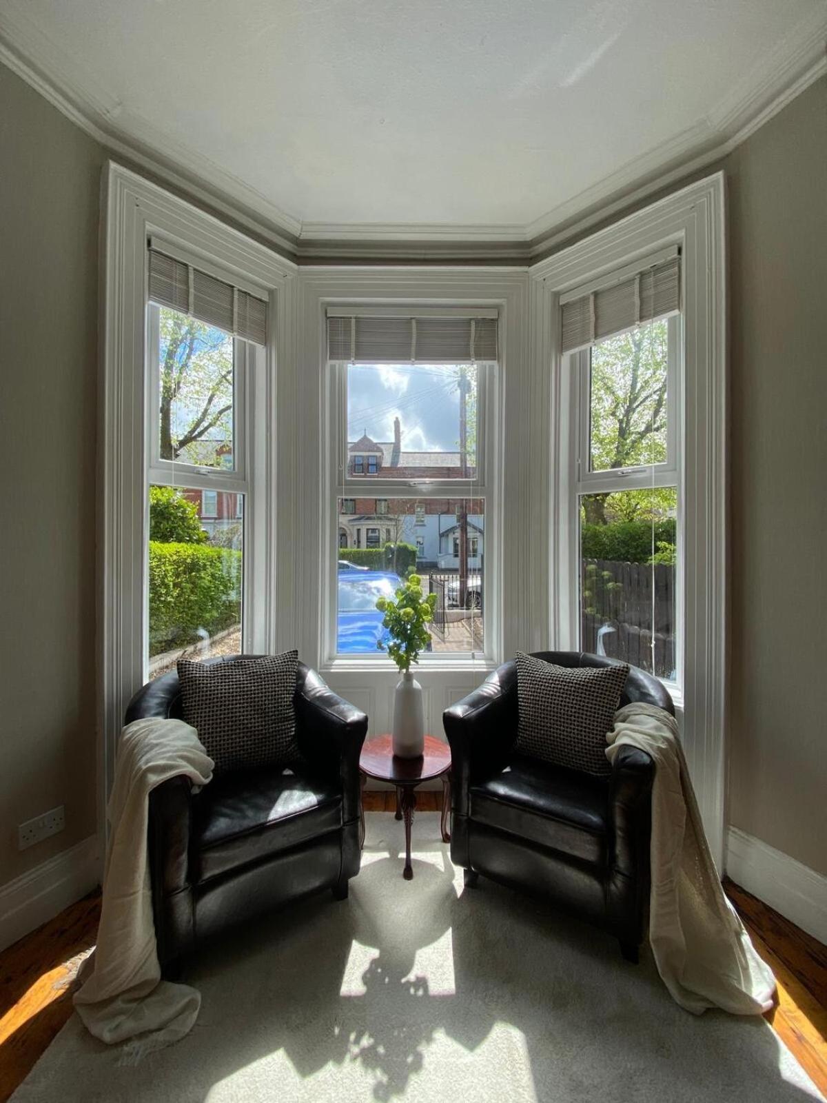 Hébergement de vacances 4br Spacious Home- 5 Mins To City- Free Secure Parking