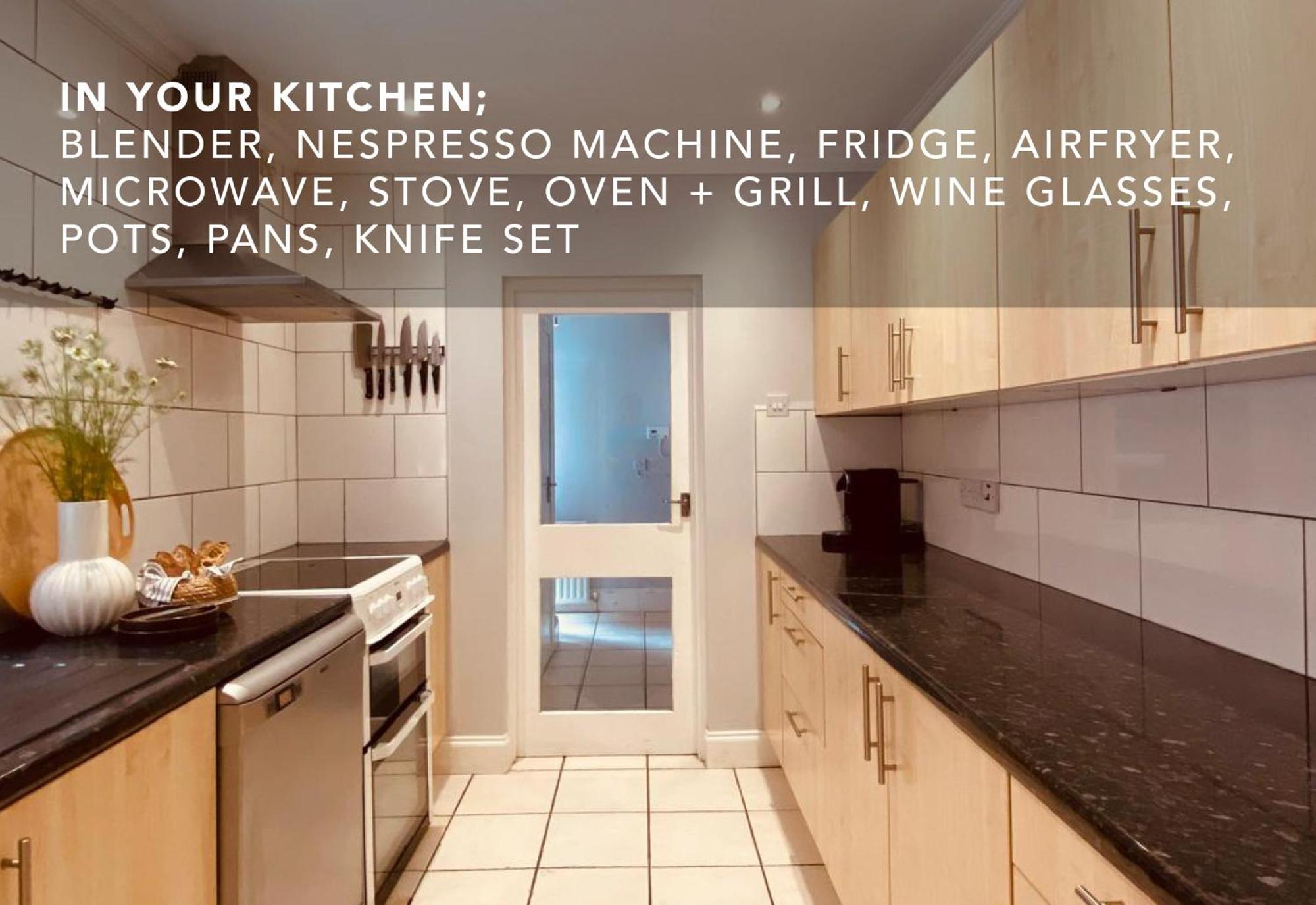 4br Spacious Home- 5 Mins To City- Free Secure Parking Hébergement de vacances *