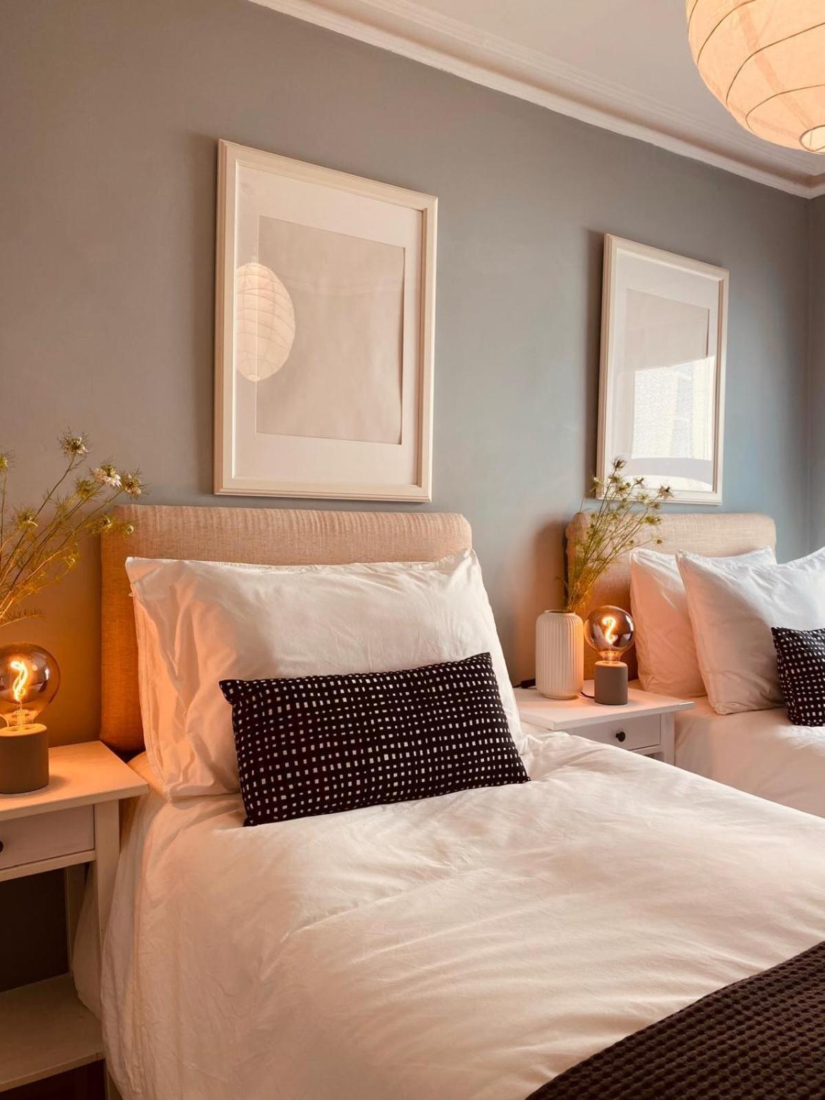 Hébergement de vacances 4br Spacious Home- 5 Mins To City- Free Secure Parking Belfast